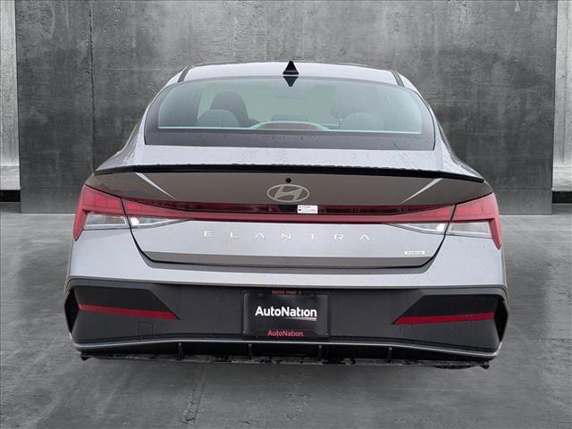 2025 Hyundai Elantra Blue - Photo 7