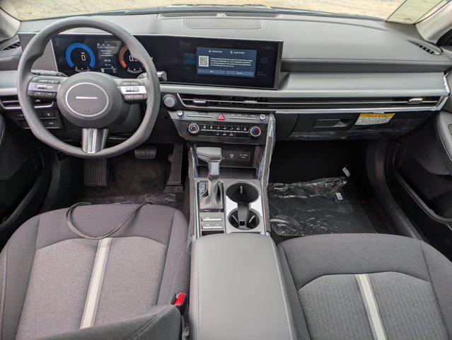 2025 Hyundai Sonata SE - Photo 14