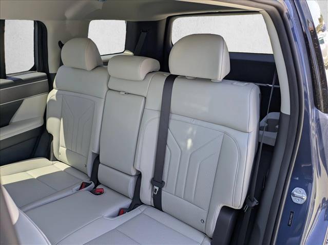 2025 Hyundai Santa Fe SEL - Photo 17