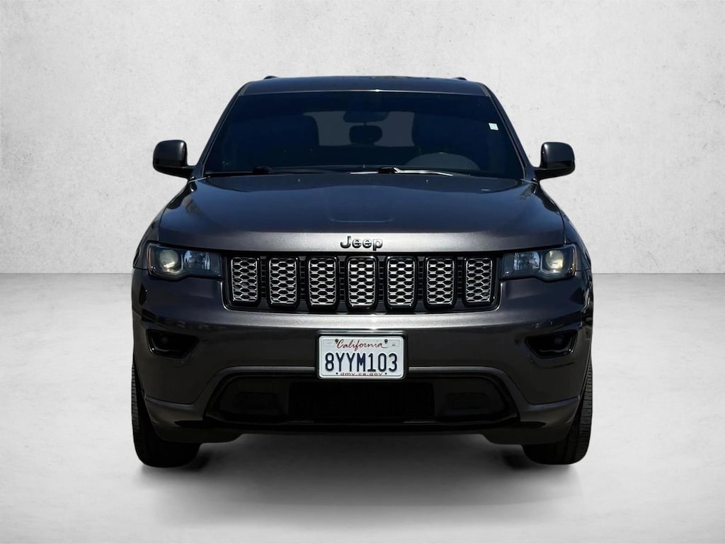 Used 2021 Jeep Grand Cherokee Laredo SUV