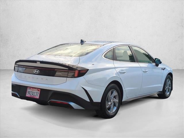 2025 Hyundai Sonata SE photo 5