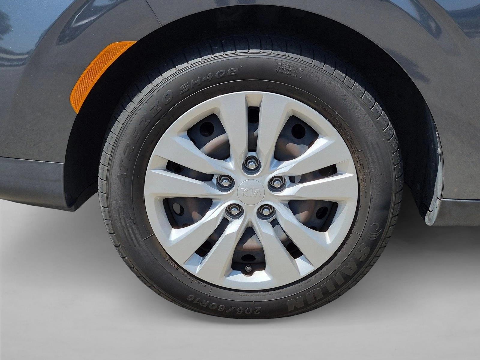 2020 Kia Soul LX - Photo 14