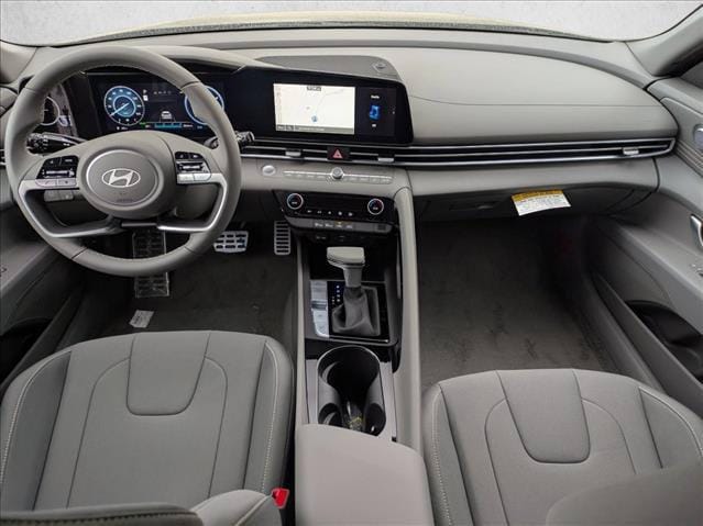 2025 Hyundai Elantra Blue - Photo 15