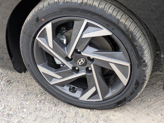 2025 Hyundai Elantra Blue - Photo 9