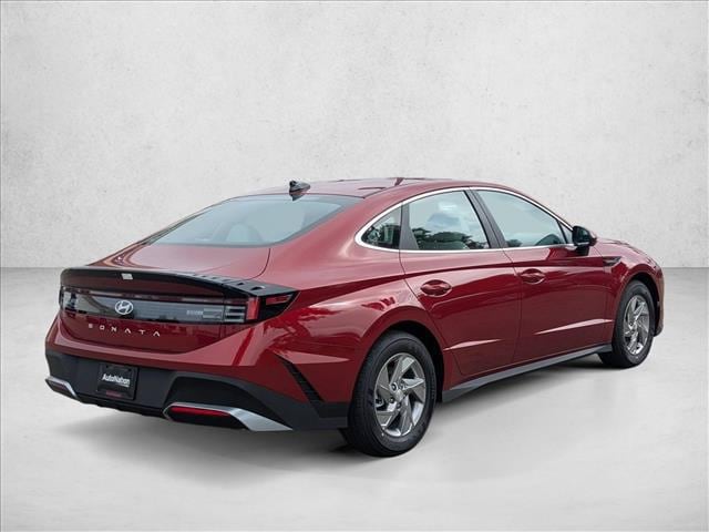 2025 Hyundai Sonata SE - Photo 2