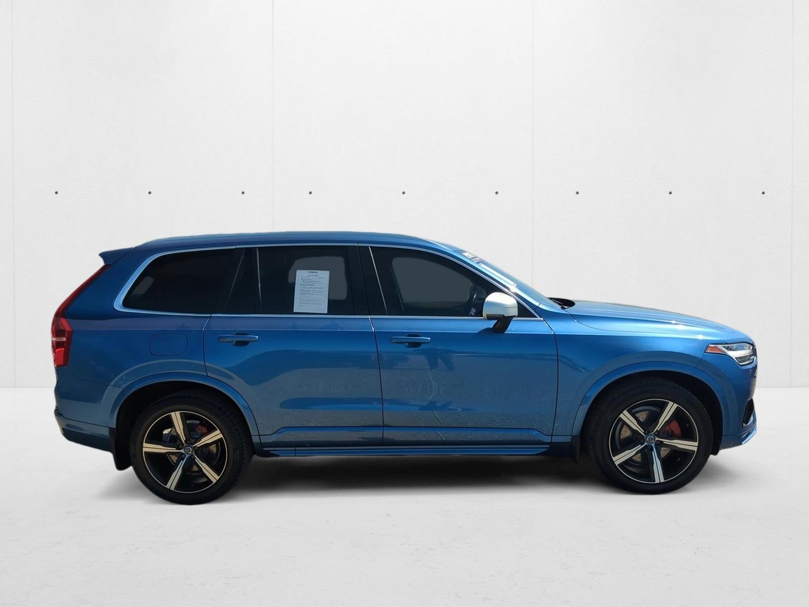 2016 Volvo XC90 T6 R-Design AWD photo 4