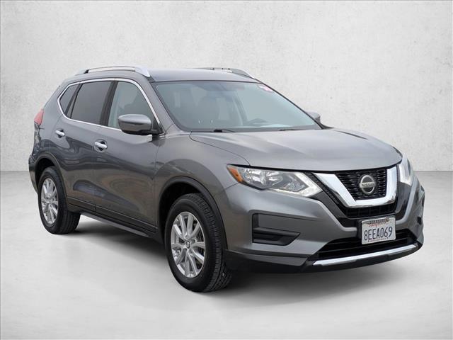2018 Nissan Rogue SV photo 2