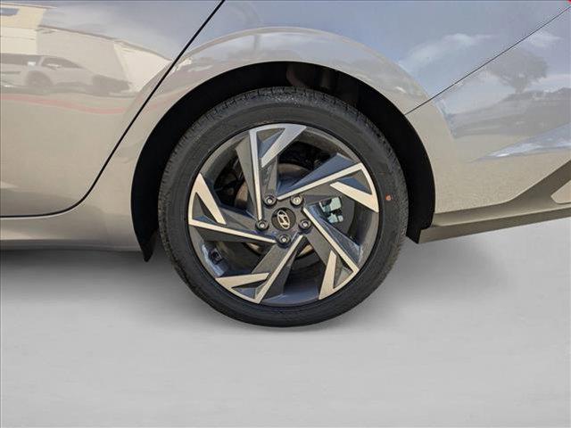 2025 Hyundai Elantra SEL - Photo 10