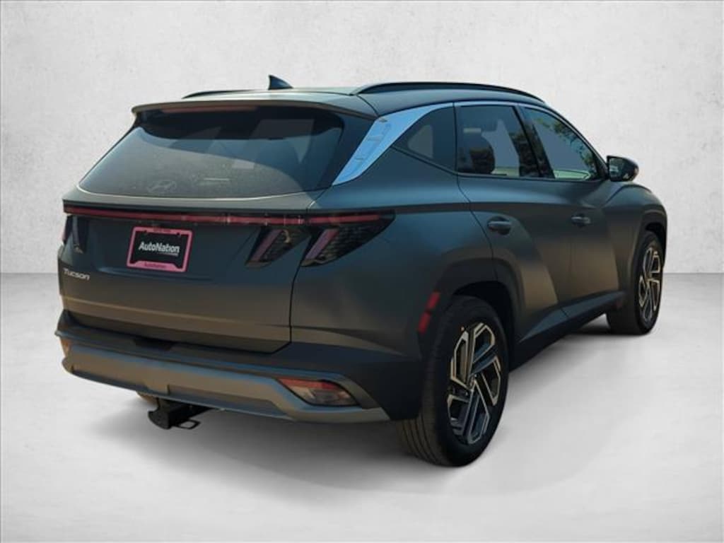 New 2025 Hyundai Tucson Limited FWD SUV