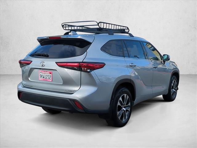 2022 Toyota Highlander XLE photo 4