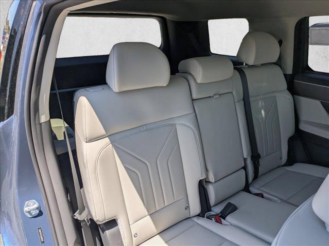 2025 Hyundai Santa Fe SEL - Photo 18