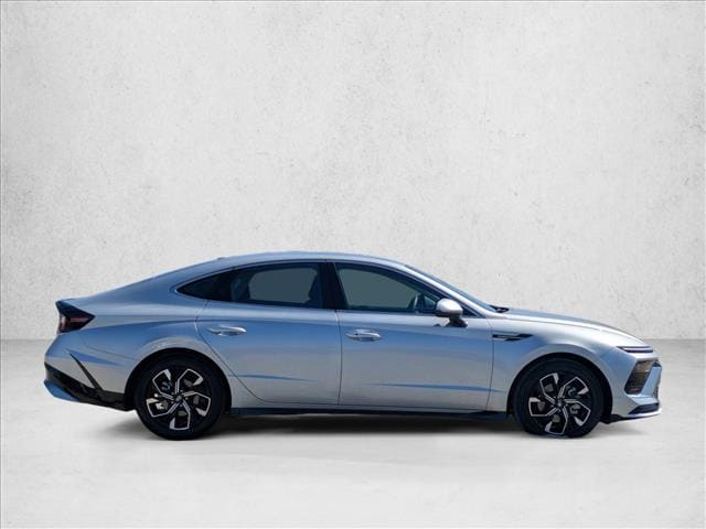 2024 Hyundai Sonata SEL photo 4