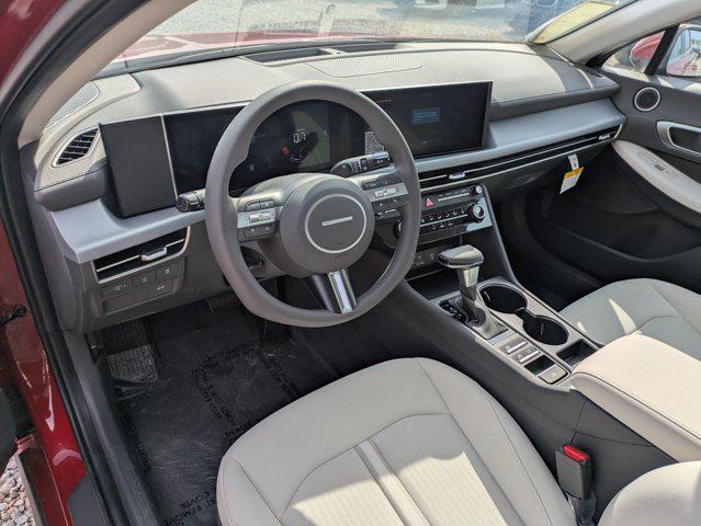 2025 Hyundai Sonata SE - Photo 10