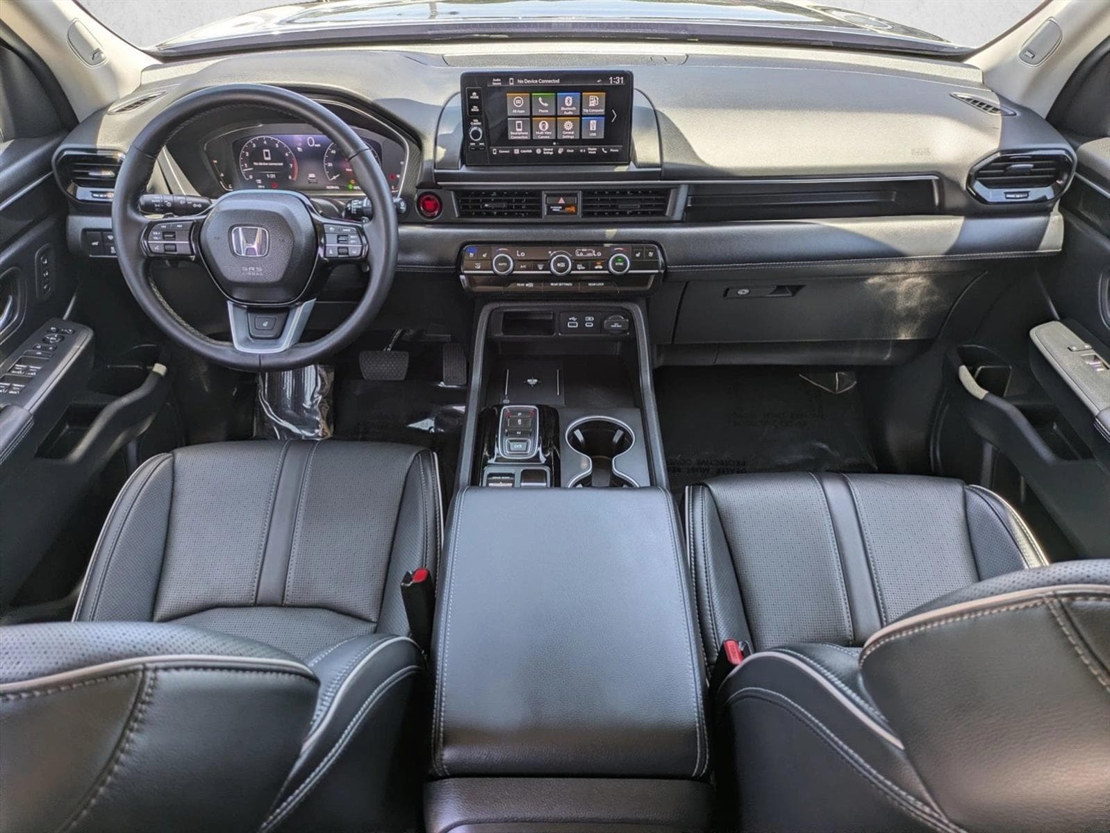 2025 Honda Pilot Elite - Photo 16