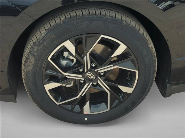 2025 Hyundai Sonata SEL - Photo 9