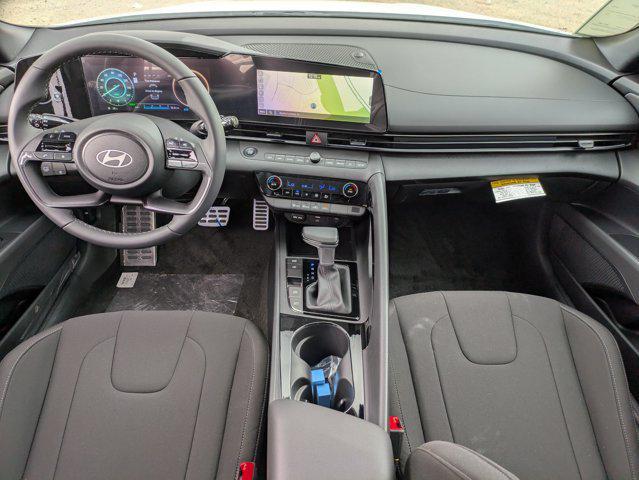 2025 Hyundai Elantra Blue - Photo 14