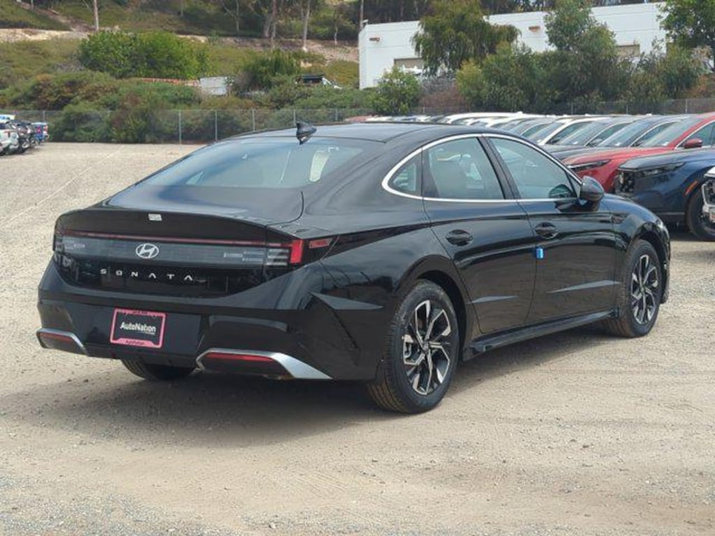 New 2025 Hyundai Sonata SEL Sedan