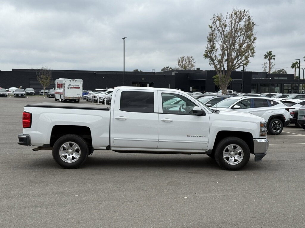 Used 2018 Chevrolet Silverado 1500 LT w/1LT Truck Crew Cab