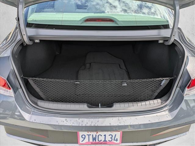 2025 Hyundai Elantra SEL Sport photo 6