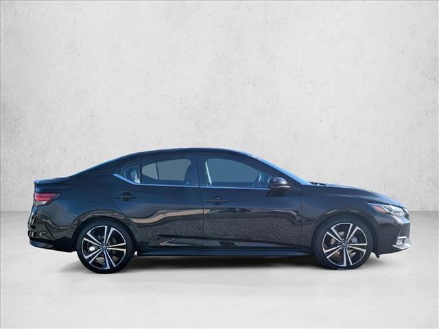2022 Nissan Sentra SR photo 4
