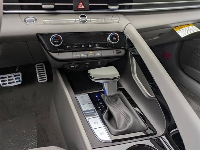 2025 Hyundai Elantra Blue - Photo 14