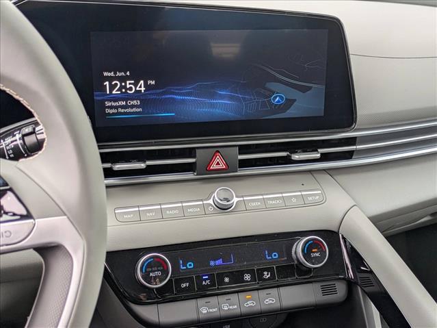 2025 Hyundai Elantra Blue - Photo 11