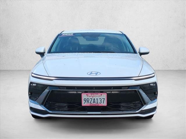 2025 Hyundai Sonata SE photo 2