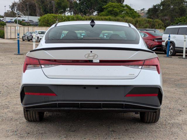 2025 Hyundai Elantra Blue - Photo 7