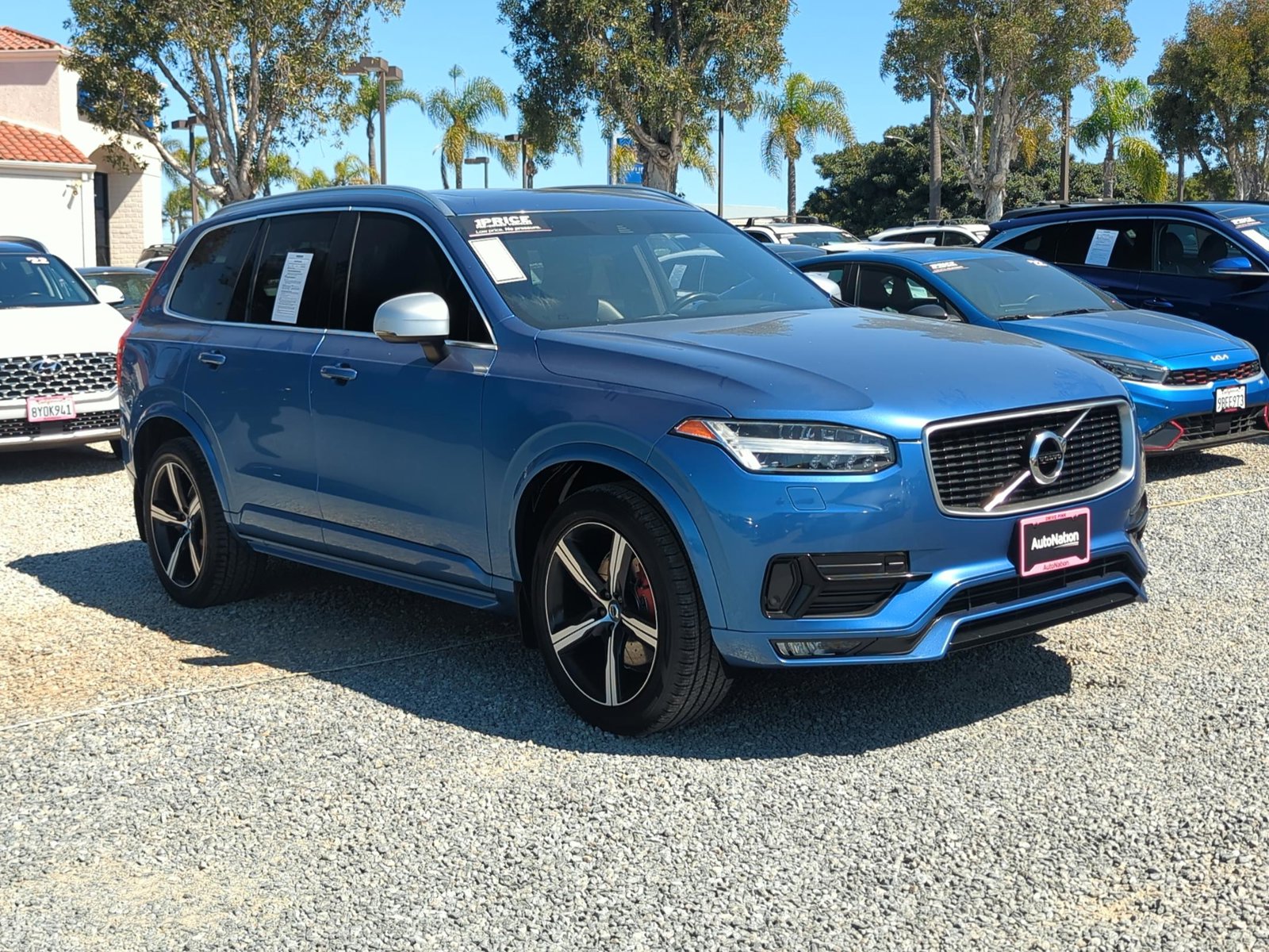 2016 Volvo XC90 T6 R-Design AWD photo 2