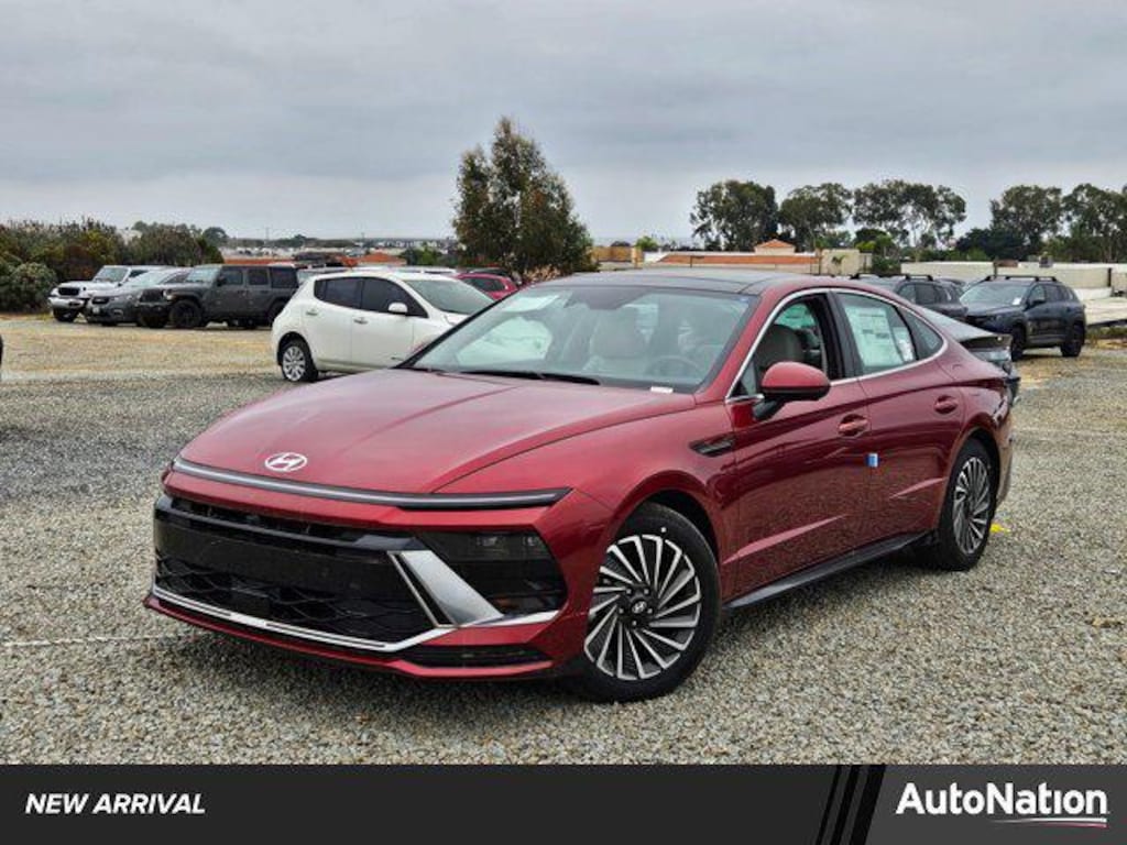 New 2025 Hyundai Sonata Hybrid Limited Sedan