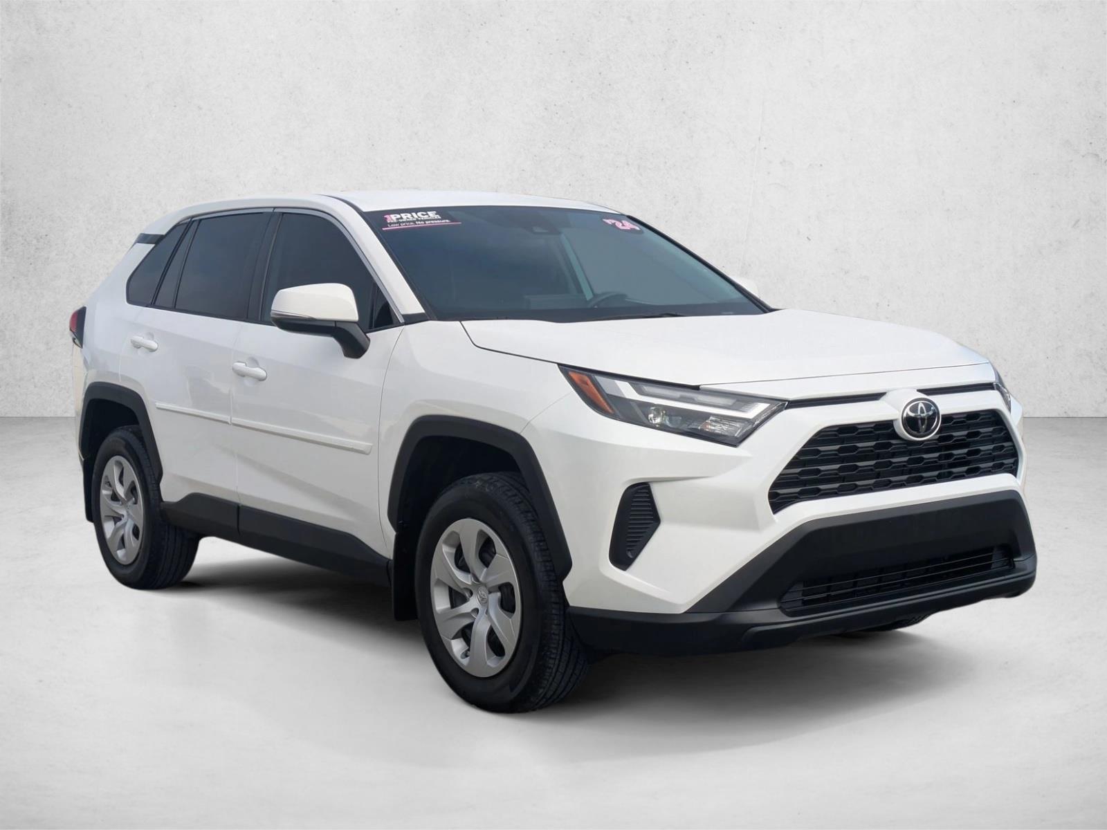 2024 Toyota RAV4 LE photo 3