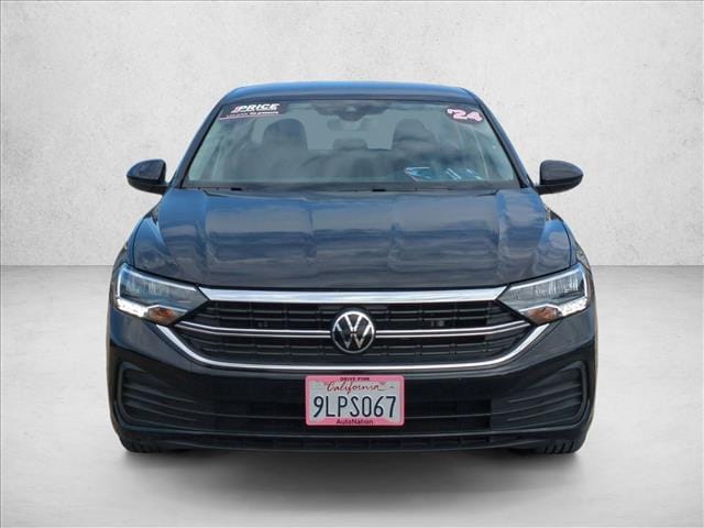 2024 Volkswagen Jetta 1.5T S photo 2