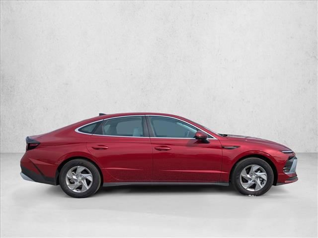 2025 Hyundai Sonata SE - Photo 4