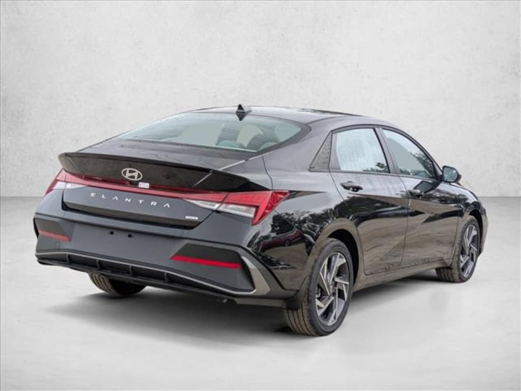 New 2025 Hyundai Elantra Hybrid SEL Sport Sedan