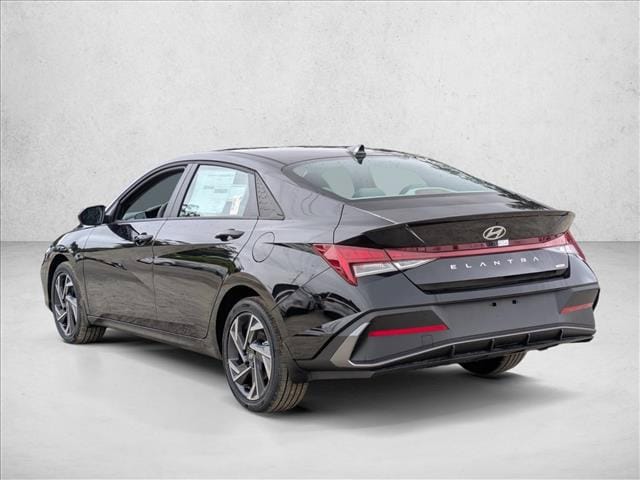 2025 Hyundai Elantra Blue - Photo 8