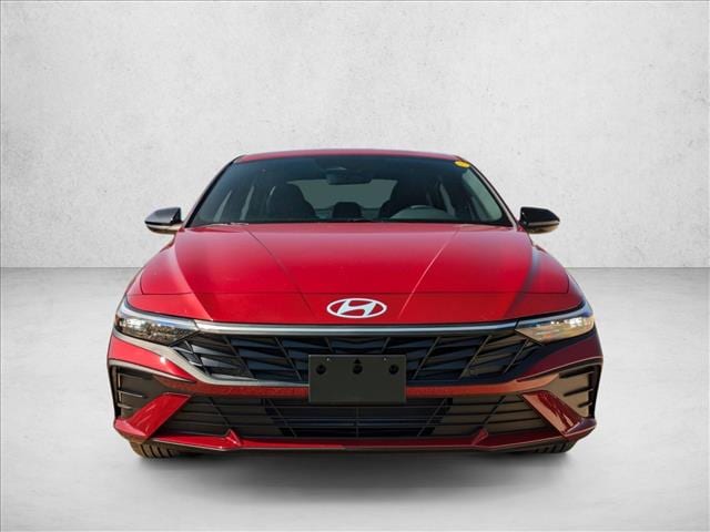 2025 Hyundai Elantra SEL Sport photo 6