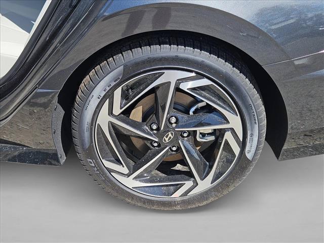 2025 Hyundai Sonata SEL - Photo 10