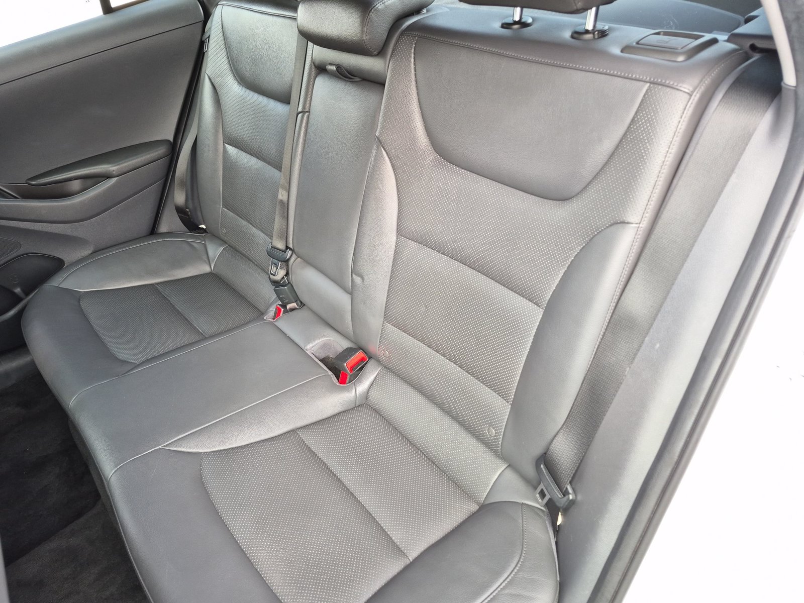 2020 Hyundai IONIQ Limited - Photo 17