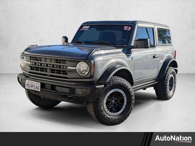 2023 Ford Bronco 2-Door Base's photo