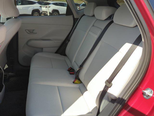 2025 Hyundai Kona SEL Convenience - Photo 15