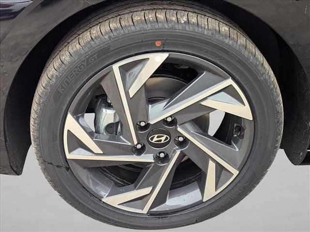 2025 Hyundai Elantra Blue - Photo 9