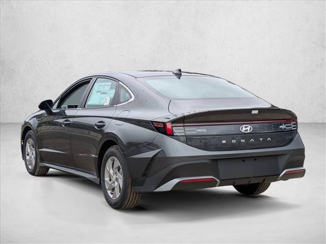 2025 Hyundai Sonata SE - Photo 8