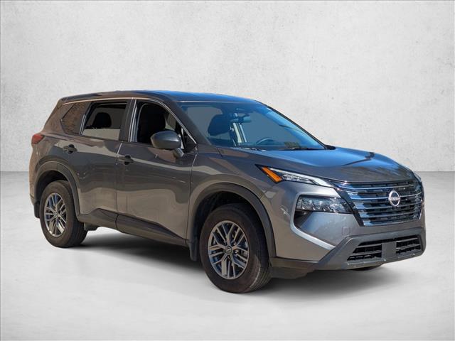 2025 Nissan Rogue S photo 3