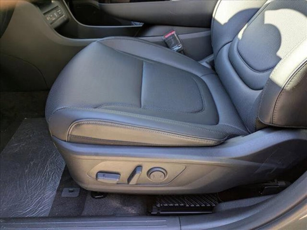 New 2025 Hyundai Tucson Hybrid Limited SUV