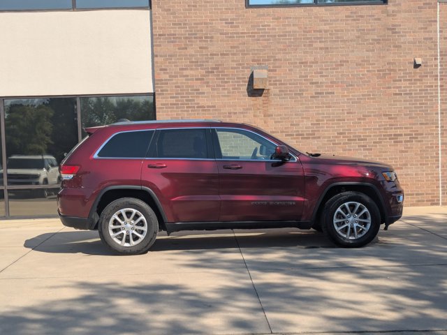 2021 Jeep Grand Cherokee Laredo E photo 3