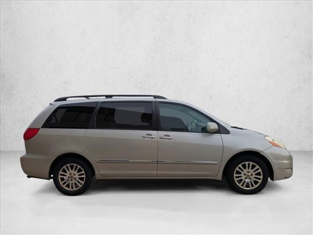 Used 2008 Toyota Sienna XLE Ltd Mini-van Passenger