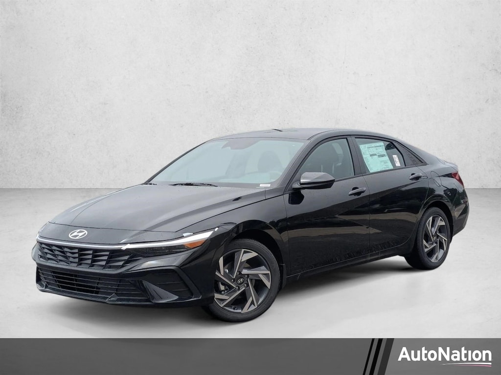 Used 2025 Hyundai Elantra SEL Sport 4dr Car