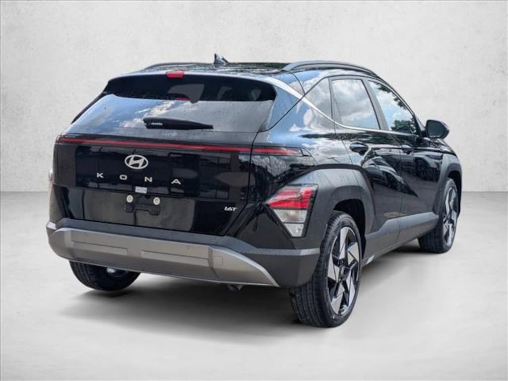 New 2026 Hyundai Kona Limited FWD SUV