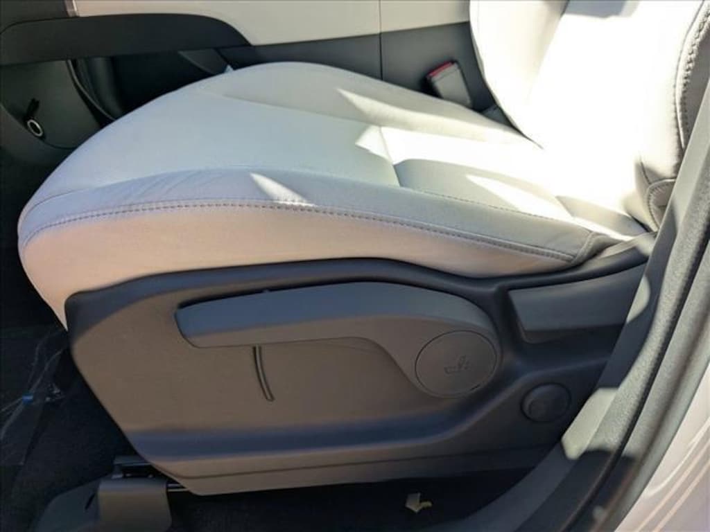 New 2026 Hyundai Santa Fe Hybrid SE SUV