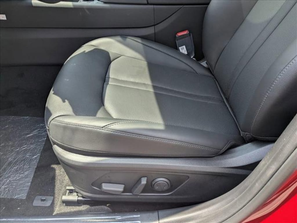 New 2025 Hyundai Sonata Hybrid Limited Sedan